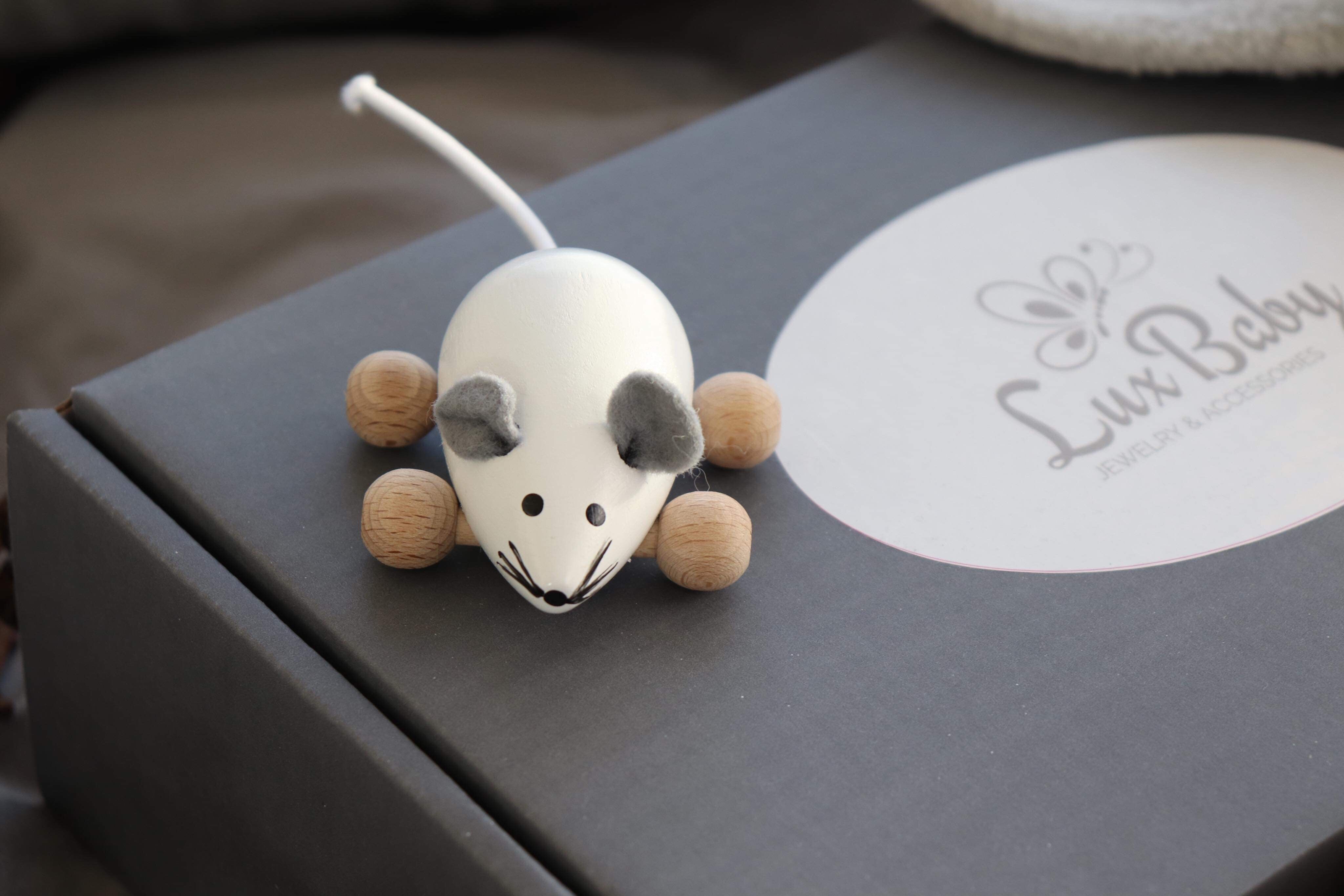 Molly Mus På Hjul I Hvid - Ella  Frederik